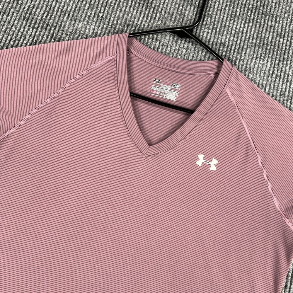 Under Armour Shirt Womens Large Purple Short Sleeve V Neck Semi Fitted Heat Gear